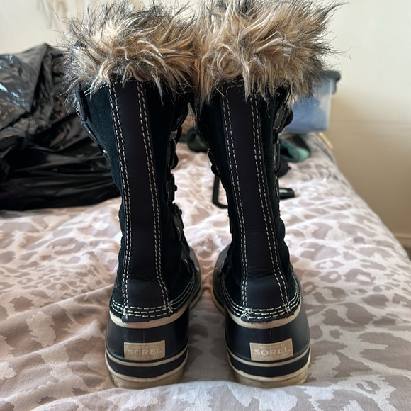 Women’s Sorel Boots - Picture 4 of 9